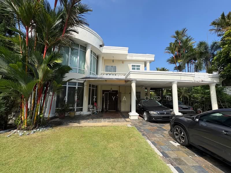 Semi-Detached House for Sale in Seksyen 13 (Shah Alam) - Hafiz Yaacob - Exterior - PropertyGuru.com.my