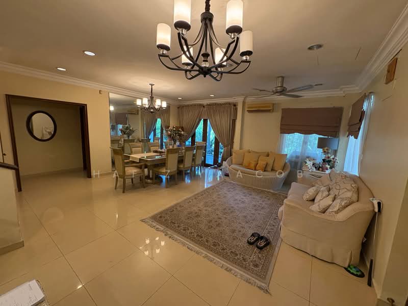 Semi-Detached House for Sale in Seksyen 13 (Shah Alam) - Hafiz Yaacob - Living Room - PropertyGuru.com.my
