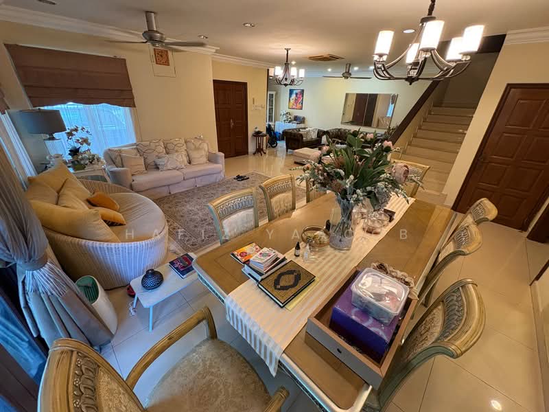 Semi-Detached House for Sale in Seksyen 13 (Shah Alam) - Hafiz Yaacob - Living Room - PropertyGuru.com.my