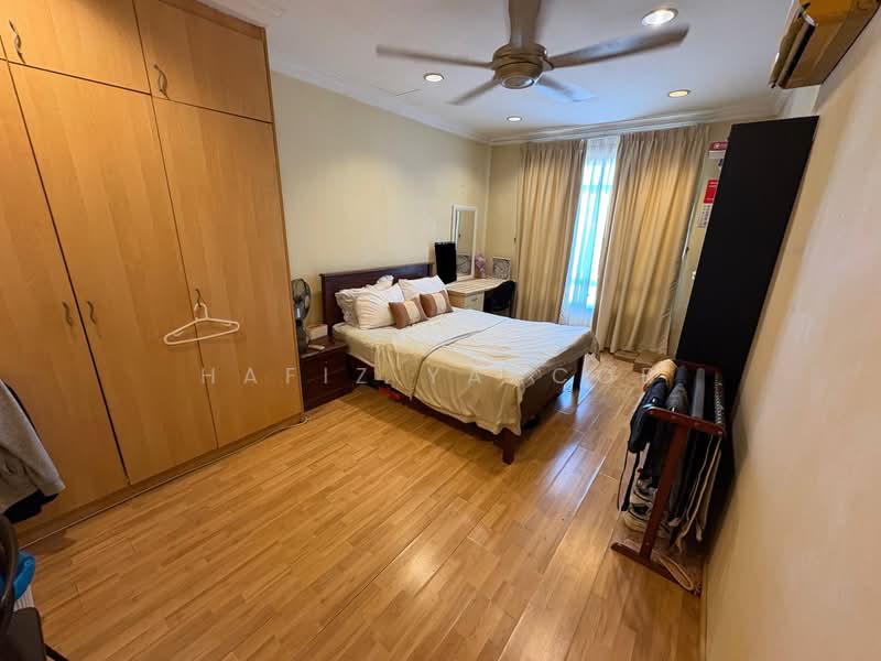 Semi-Detached House for Sale in Seksyen 13 (Shah Alam) - Hafiz Yaacob - Bedroom - PropertyGuru.com.my