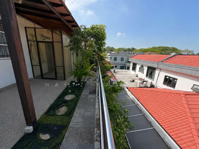 Semi-Detached House for Sale in Seksyen 13 (Shah Alam) - Hafiz Yaacob - Exterior - PropertyGuru.com.my