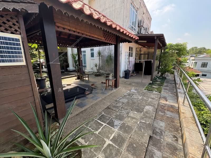 Semi-Detached House for Sale in Seksyen 13 (Shah Alam) - Hafiz Yaacob - Exterior - PropertyGuru.com.my