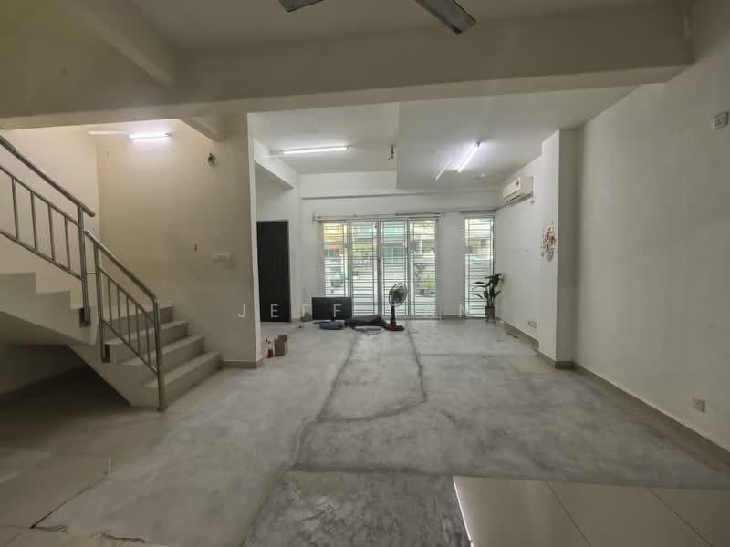 2-storey Terraced House for Rent in Batu Maung (Penang) - Jeff Tan - Living Room - PropertyGuru.com.my