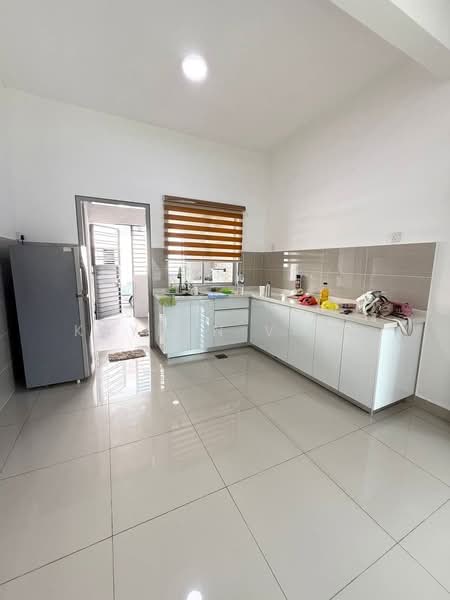 Rumah Teres 2 Tingkat untuk Disewa di Bandar Baru Permas Jaya (Permas Jaya) - Kayden Voon - Kitchen - PropertyGuru.com.my