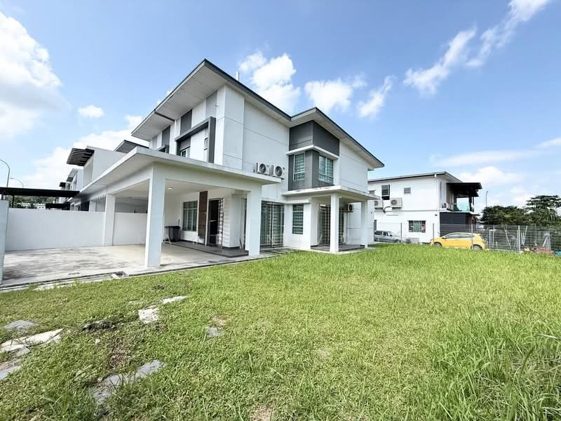 Rumah Teres 2 Tingkat untuk Disewa di Bandar Baru Permas Jaya (Permas Jaya) - Kayden Voon - Exterior - PropertyGuru.com.my