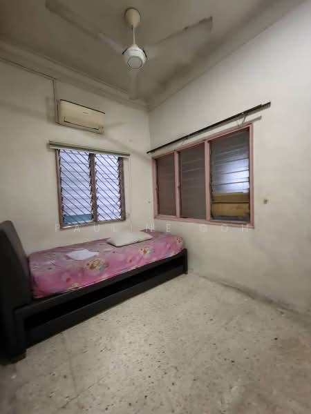 Rumah Teres 1 Tingkat untuk Dijual di Taman Putri (Kulai) - Pauline Goh - PropertyGuru.com.my