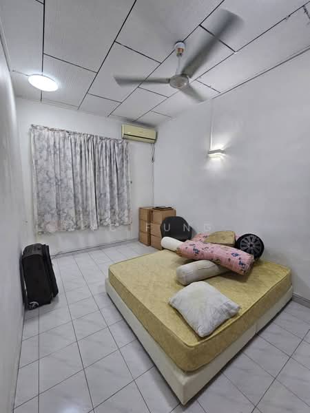 2-storey Terraced House for Rent in Taman Tasek (Johor Bahru) - YC Fung - Bedroom - PropertyGuru.com.my