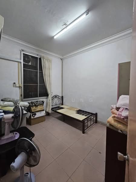 2-storey Terraced House for Rent in Taman Tasek (Johor Bahru) - YC Fung - Bedroom - PropertyGuru.com.my