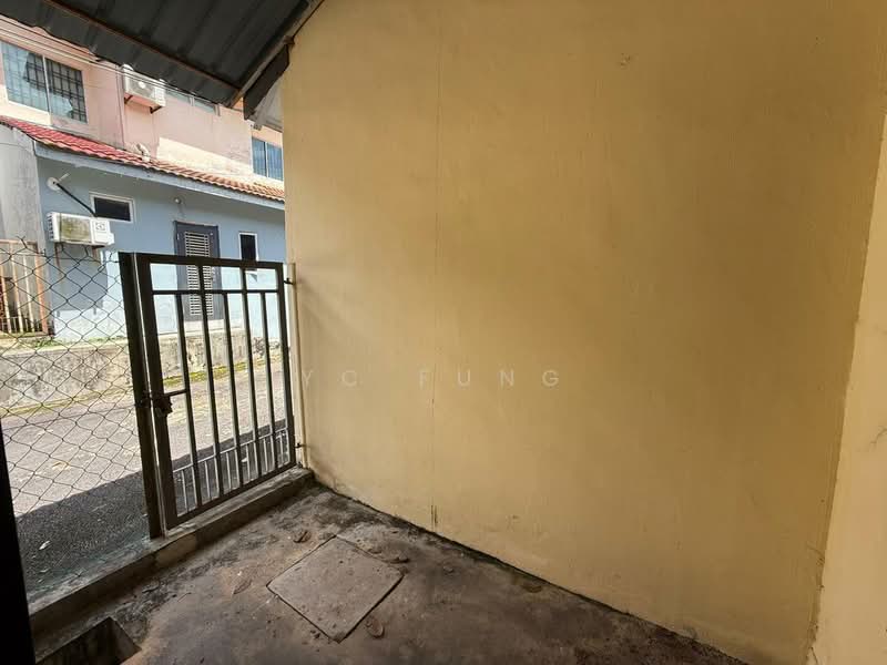 Rumah Teres 2 Tingkat untuk Disewa di Taman Pulai Flora (Skudai) - YC Fung - Exterior - PropertyGuru.com.my