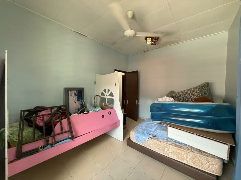 Rumah Teres 2 Tingkat untuk Disewa di Taman Pulai Flora (Skudai) - YC Fung - Bedroom - PropertyGuru.com.my