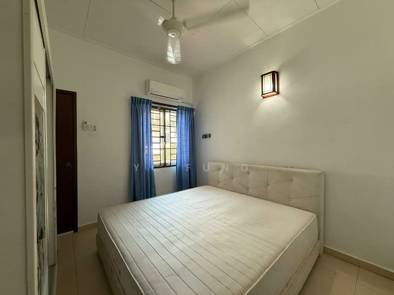 Rumah Teres 2 Tingkat untuk Disewa di Taman Pulai Flora (Skudai) - YC Fung - Bedroom - PropertyGuru.com.my