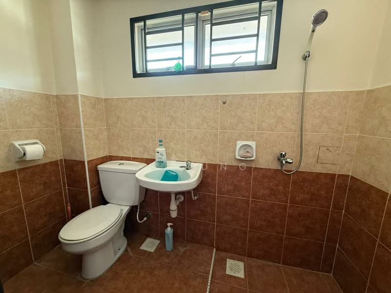 Rumah Teres 2 Tingkat untuk Disewa di Taman Pulai Flora (Skudai) - YC Fung - Bathroom - PropertyGuru.com.my