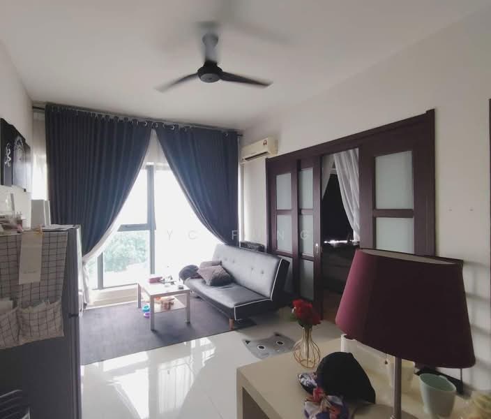 Kondominium untuk Disewa di Amberside @ Country Garden Danga Bay - YC Fung - Living Room - PropertyGuru.com.my