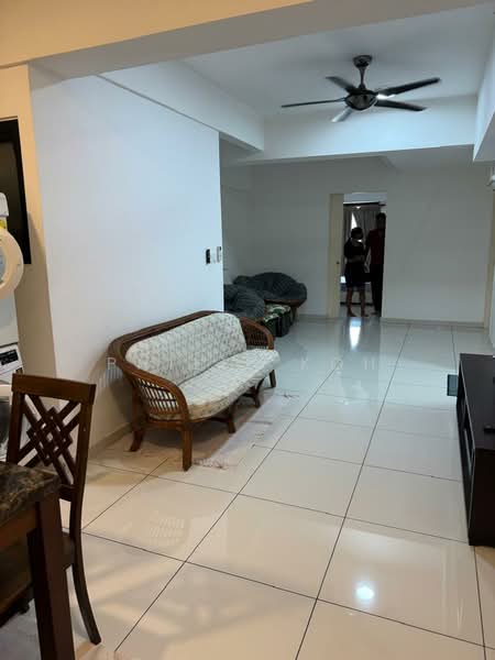 Servis Apartment untuk Disewa di Avenue D'Vogue - Philip Koh - Living Room - PropertyGuru.com.my