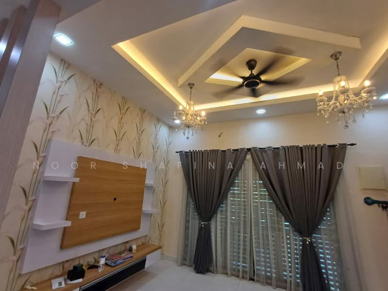 1-storey Terraced House for Sale in Taman Pinggiran Bertam (Kepala Batas) - Noor Shafina Ahmad - Living Room - PropertyGuru.com.my