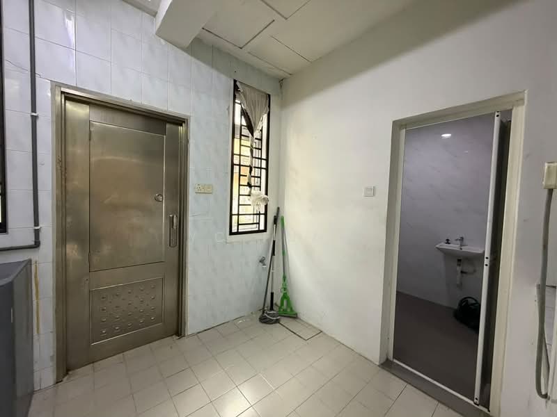 Rumah Teres 2 Tingkat untuk Disewa di Taman Jaya Mas (Skudai) - YC Fung - Interior - PropertyGuru.com.my