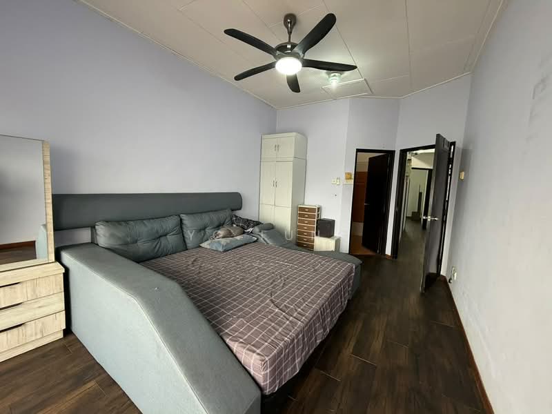 Rumah Teres 2 Tingkat untuk Disewa di Taman Jaya Mas (Skudai) - YC Fung - Bedroom - PropertyGuru.com.my