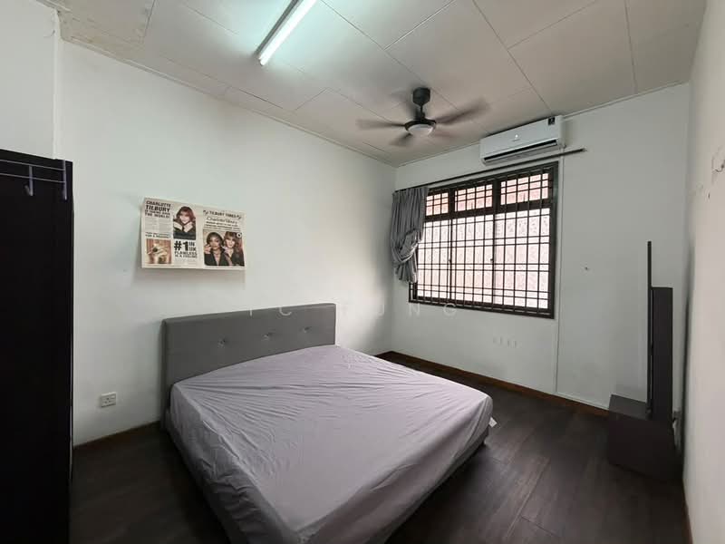 Rumah Teres 2 Tingkat untuk Disewa di Taman Jaya Mas (Skudai) - YC Fung - Bedroom - PropertyGuru.com.my
