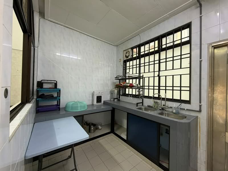 Rumah Teres 2 Tingkat untuk Disewa di Taman Jaya Mas (Skudai) - YC Fung - Kitchen - PropertyGuru.com.my