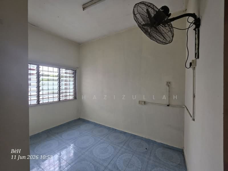 2-storey Terraced House for Sale in Taman Meru Jaya (Kapar) - Nik Hazizullah - PropertyGuru.com.my