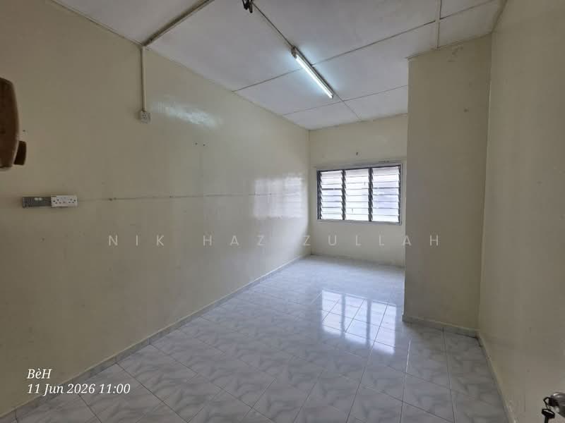 2-storey Terraced House for Sale in Taman Meru Jaya (Kapar) - Nik Hazizullah - PropertyGuru.com.my