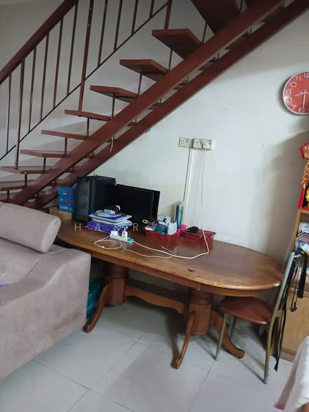 Rumah Teres 2 Tingkat untuk Dijual di BANDAR PUCHONG JAYA (Puchong) - Harry Lee - Living Room - PropertyGuru.com.my