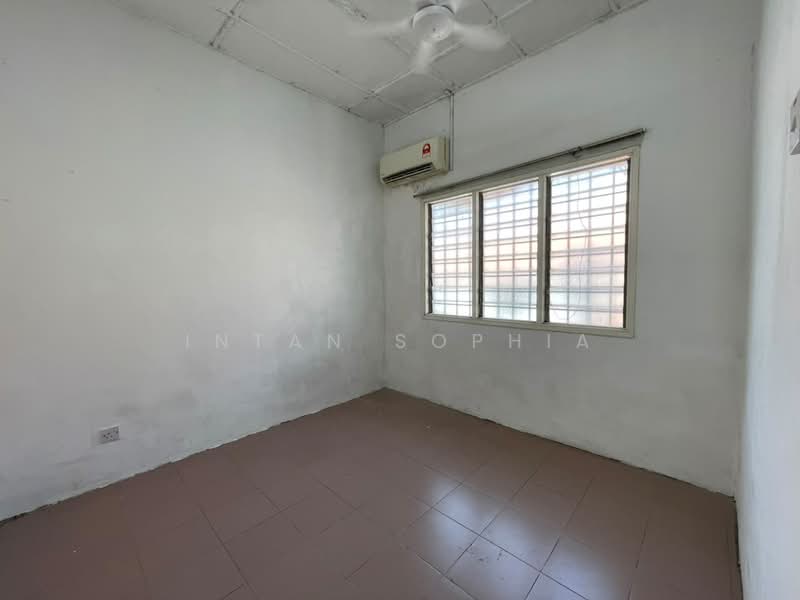 Rumah Teres 2 Tingkat untuk Disewa di Usj 6 (Subang Jaya) - Intan Sophia - PropertyGuru.com.my