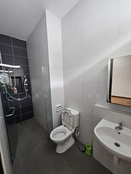 Cluster House for Rent in Johor Bahru (Johor) - Annly Liew - Bathroom - PropertyGuru.com.my