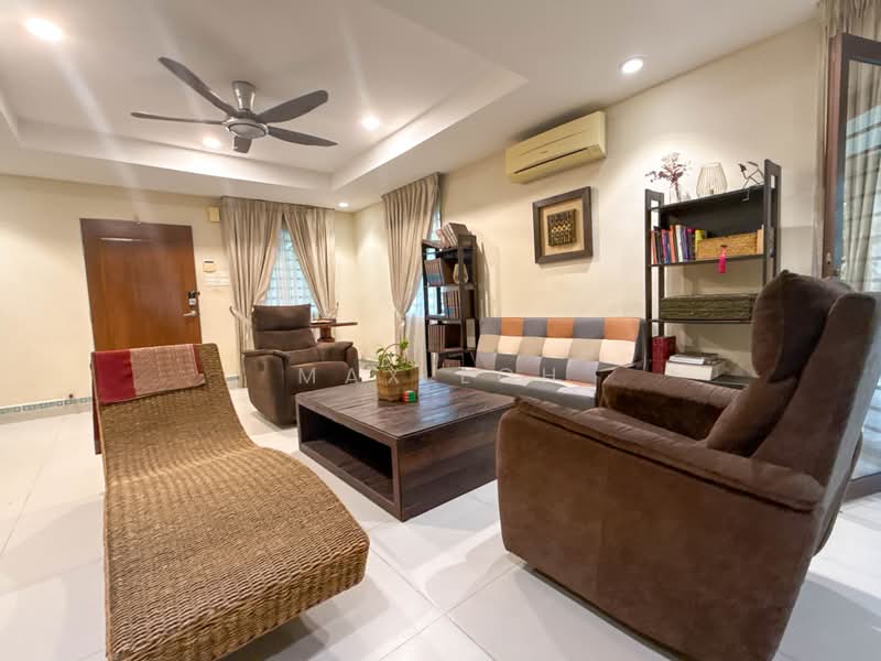 Rumah Teres 2 Tingkat untuk Dijual di Ara Damansara (Selangor) - Max Loh - Living Room - PropertyGuru.com.my