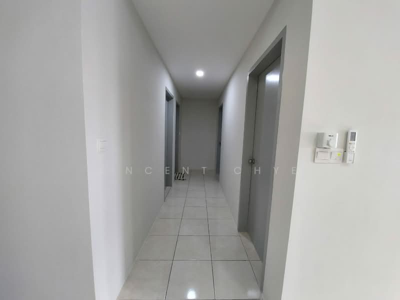 Kondominium untuk Disewa di Platinum OUG Residence - Vincent Chye - Corridor - PropertyGuru.com.my