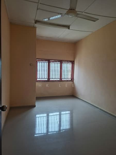 Rumah Teres 2 Tingkat untuk Dijual di Taman Wahyu (Batu Caves) - HK Lee - PropertyGuru.com.my