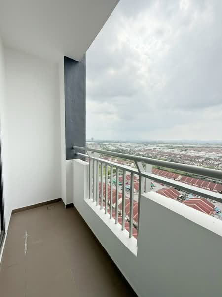 Servis Apartment untuk Dijual di Sky View - SK GOO - Balcony - PropertyGuru.com.my