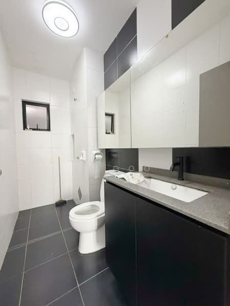 Servis Apartment untuk Dijual di Sky View - SK GOO - Bathroom - PropertyGuru.com.my