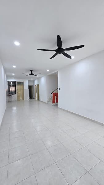 Rumah Teres 1.5 Tingkat untuk Dijual di Taman Pelangi Indah (Ulu Tiram) - Daniel Yong - Living Room - PropertyGuru.com.my