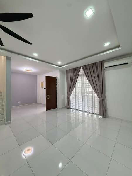 2-storey Terraced House for Rent in Gelang Patah (Johor) - YC Fung - Living Room - PropertyGuru.com.my
