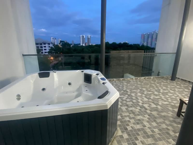 Vila Berkembar untuk Disewa di Cyber 9 (Cyberjaya) - Aida Ramle - Balcony - PropertyGuru.com.my