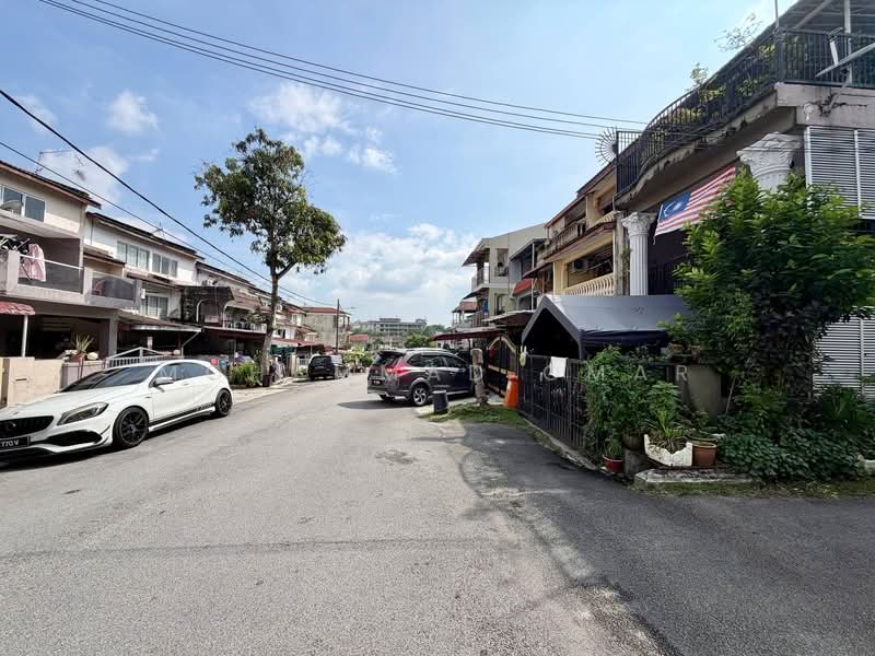 Rumah Teres 3 Tingkat untuk Dijual di Taman Seraya (Ampang) - Mohammad Omar - PropertyGuru.com.my