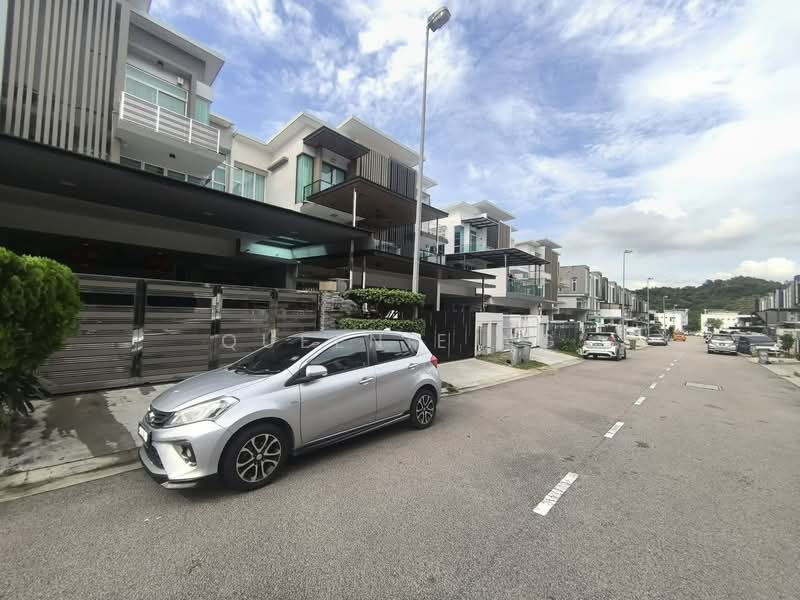 3-storey Terraced House for Sale in Taman Nusa Sentral (Iskandar Puteri (Nusajaya)) - Queenie Ng - Exterior - PropertyGuru.com.my