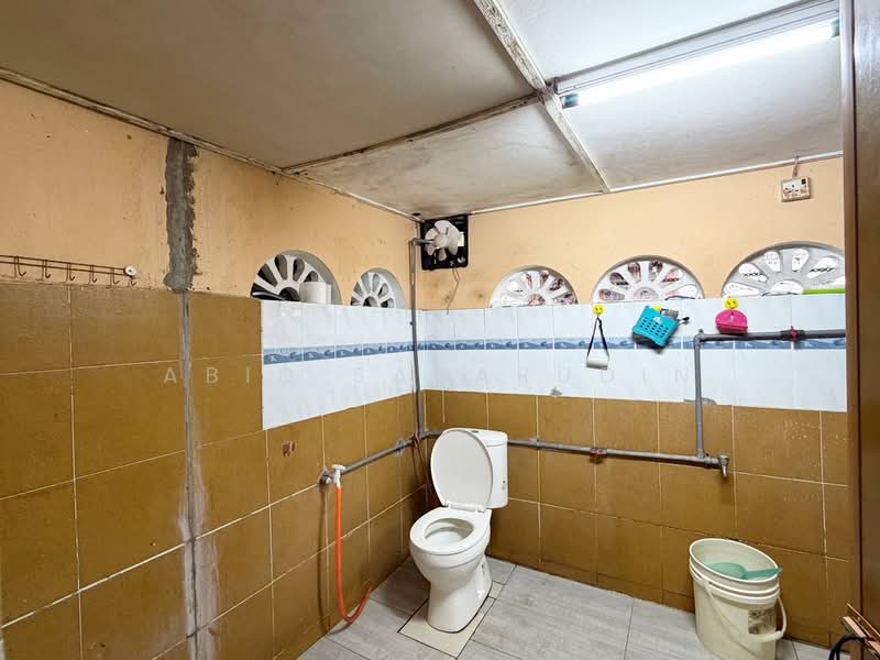 Rumah Teres 2 Tingkat untuk Dijual di Taman Melawati (Ulu Kelang) - Abid Sabarudin - Bathroom - PropertyGuru.com.my