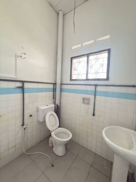Semi-Detached House for Sale in Taman Sentosa (Johor Bahru) - Melinda Ee - Bathroom - PropertyGuru.com.my