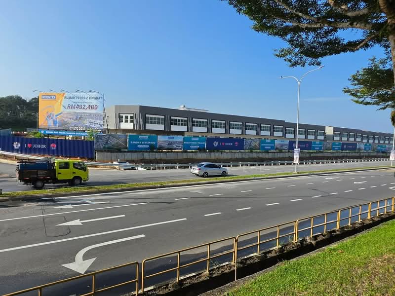 Kedai / Pejabat untuk Dijual di Pulai (Johor) - Sausa Lee - Exterior - PropertyGuru.com.my