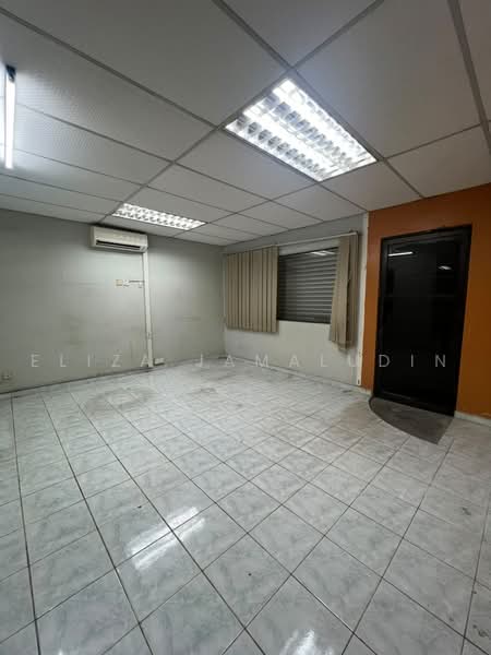 Shop / Office for Sale in Seksyen 13 (Shah Alam) - Eliza Jamaludin - Interior - PropertyGuru.com.my