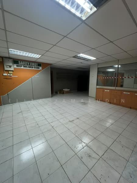Shop / Office for Sale in Seksyen 13 (Shah Alam) - Eliza Jamaludin - Interior - PropertyGuru.com.my