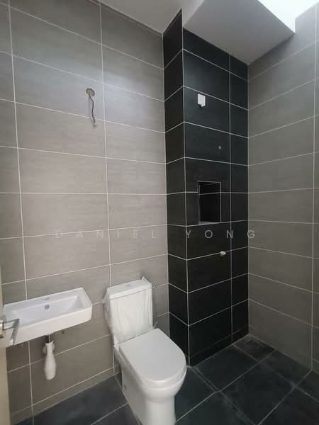 2-storey Terraced House for Sale in Taman Dato Onn (Johor Bahru) - Daniel Yong - Bathroom - PropertyGuru.com.my