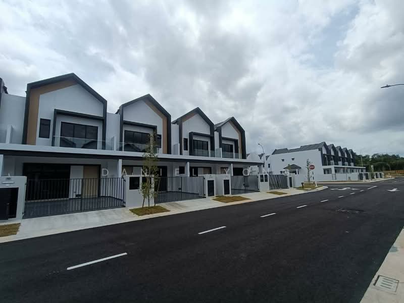 2-storey Terraced House for Sale in Taman Dato Onn (Johor Bahru) - Daniel Yong - Exterior - PropertyGuru.com.my