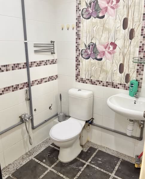 Kondominium untuk Disewa di Tanjung Park Condominium - Weng Sern - Bathroom - PropertyGuru.com.my