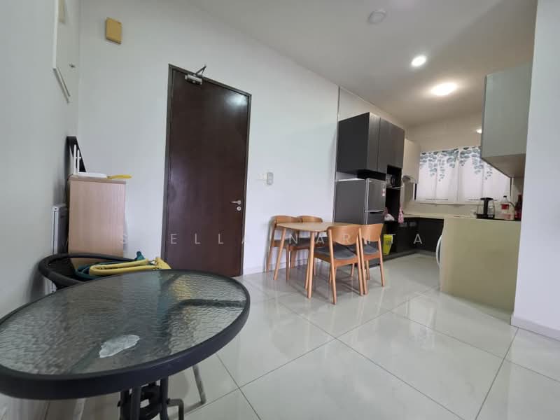 Kondominium untuk Disewa di Bay Point @ Country Garden Danga Bay - Stella Narita - Kitchen - PropertyGuru.com.my