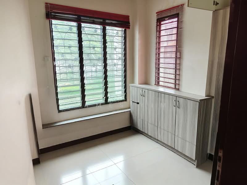 Rumah Banglo untuk Dijual di Bukit Rahman Putra (Sungai Buloh) - James Yim - maids room - PropertyGuru.com.my