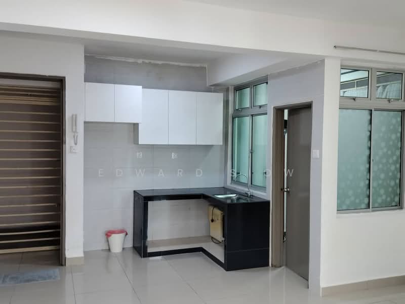 Service Residence for Rent at Larkin Heights - Edward Siow - Kitchen - PropertyGuru.com.my
