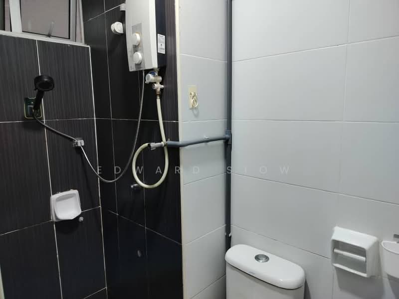 Service Residence for Rent at Larkin Heights - Edward Siow - Bathroom - PropertyGuru.com.my